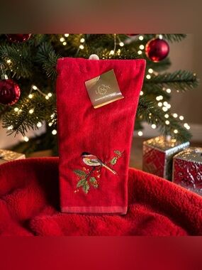 Lenox Winter Song Christmas Hand Towel Red Holiday Bird Chickadee Embroidered